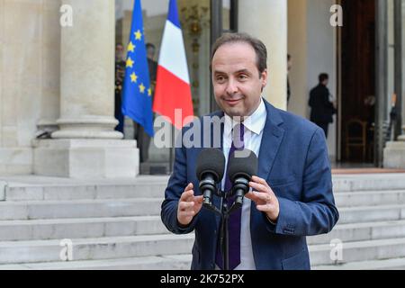 Jean-Christophe LAGARDE, Präsident der Union der Demokraten und Unabhängigen. Der Präsident der Republik wird Montag, den 20. November und Dienstag, den 21. November, den Präsidenten des Senats und den Sprecher der Nationalversammlung empfangen. Sie wird auch die Leiter aller im Parlament vertretenen nationalen politischen Parteien und Bewegungen empfangen, um sich über die Organisation der Wahlen für die nächsten Europawahlen zu beraten. Stockfoto