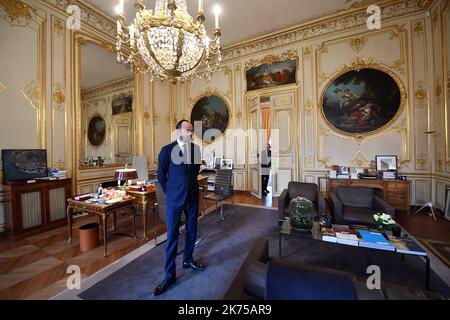 Fotogelegenheit während eines Interviews mit dem französischen Premierminister Edouard Philippe in seinem Büro in Matignon. Stockfoto