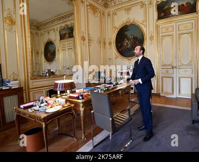 Fotogelegenheit während eines Interviews mit dem französischen Premierminister Edouard Philippe in seinem Büro in Matignon. Stockfoto