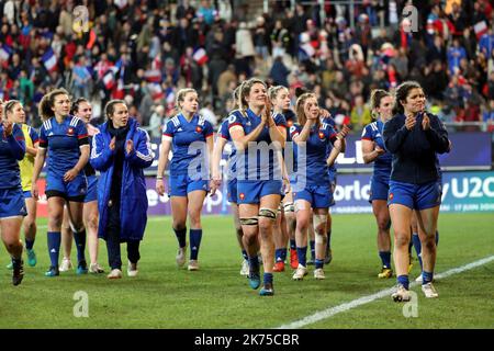 La joie des Francaises lors de la rencontre de Rugby oppositant la France à Angleterre au stade des Alpes. - Sechs Nationen: Frankreich 22-16 England MÄRZ 10 2018 Stockfoto