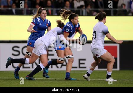 Action de Gaëlle HERMET (Frankreich) Lors de la rencontre de Rugby oppositant la France à Angleterre au stade des Alpes. - Sechs Nationen: Frankreich 22-16 England MÄRZ 10 2018 Stockfoto