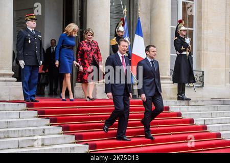 Der französische Präsident Emmanuel Macron und seine Frau Brigitte treffen sich am 19. März 2018 im Pariser Elysee-Palast mit dem Großherzog Henri von Luxemburg und der Großherzogin Maria Teresa. Stockfoto