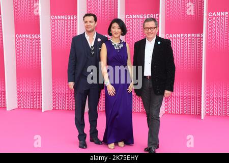 Fleur Pellerin, französische Geschäftsfrau, auf dem rosa Teppich vor dem Festspielpalast während der Cannes Series Festival 1. in Cannes, 07. April 2018. Die Veranstaltung findet vom 04. Bis 11. April statt Stockfoto