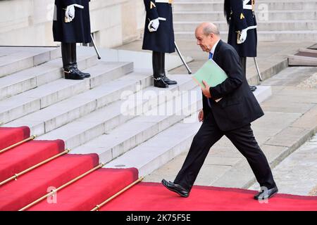 Der Außenminister Jean-Yves Le Drian kommt am 10. April 2018 im Rahmen des Besuchs des Kronprinzen von Saudi-Arabien in Frankreich zu einem offiziellen Abendessen im Elysée-Palast in Paris an. Stockfoto