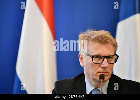 ©Julien Mattia / Le Pictorium/MAXPPP - Julien Mattia / Le Pictorium - 25/04/2018 - Frankreich / Paris - Kimmo TIILIKAINEN, Ministre du logement, de l'energie et de l'environnement, Finlande en Conference de Presse au ministere de la transition ecologique et solidaire a Paris le 25 Avril 2018 sur le Theme de l'Ambition Climatique Europeenne. / 25/04/2018 - Frankreich / Paris - Kimmo TIILIKAINEN, Minister für Wohnungsbau, Energie und Umwelt, Finnland, bei einer Pressekonferenz im Ministerium für ökologische und solidarische Transformation am 25. April 2018 in Paris zum Thema „Europäisches Klima A“ Stockfoto