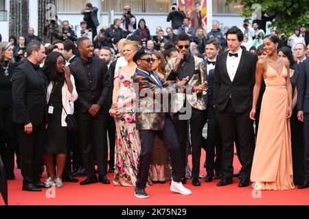 Damaris Lewis, Jasper Paakkonen, John David Washington, Laura Harrier, Topher Grace, regisseur Spike Lee, Adam Driver und Corey Hawkins nehmen an der Vorführung von „Blackkklansman“ während der jährlichen Filmfestspiele von Cannes 71. im Palais des Festivals am 14. Mai 2018 in Cannes, Frankreich, Teil. CANNES 14/05/2018 ©S BOTELLA Stockfoto