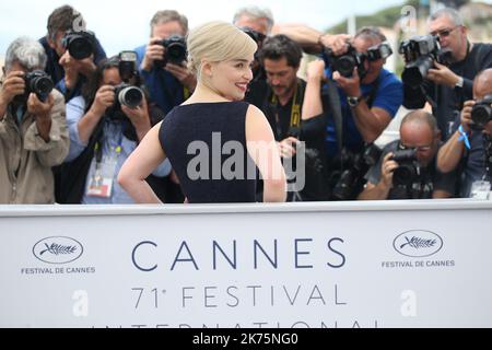 Emilia Clarke nimmt an der Fotoschau für Solo: A Star Wars Story während der jährlichen Filmfestspiele von Cannes 71. Teil. Stockfoto