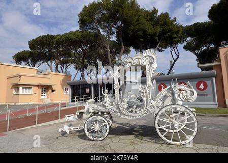 Rom, Italien, 2018. februar - Cinecittà ist ein großes Filmstudio in Rom, Italien. Mit einer Fläche von 400.000 Quadratmetern ist es das größte Filmstudio in Europa und gilt als Drehscheibe des italienischen Kinos. Die Studios wurden während der faschistischen Ära als Teil eines Plans zur Wiederbelebung der italienischen Filmindustrie errichtet Stockfoto