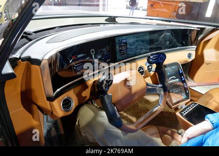 Giorgetto Giugiaro . Designer Italien . Avec Sohn Prototyp Sibylla . - Paris, Frankreich, 1. 2018. oktober - Veranstaltung am Vorabend des ersten Pressetag des Pariser Automobilsalons. Stockfoto