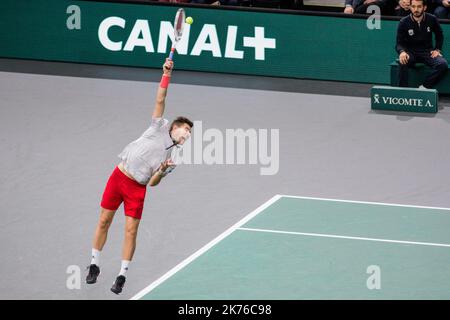 Dominic Thiem aus Österreich tritt am 5. Tag der Rolex Paris Masters in der AccorHotels Arena am 2.. November 2018 in Paris, Frankreich, gegen Jack Sock aus den USA auf. Stockfoto