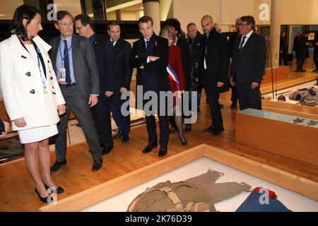 Der französische Präsident Emmanuel Macron trifft am 9. November 2018 in Peronne im Historial de la Grande Guerre ein©PHOTOPQR/LE COURRIER PICARD ; MACRON A PERONNE HISTORIAL 14 18 der französische Präsident Emmanuel Macron trifft am Historial de la Grande Guerre in Peronne am 1. Stockfoto