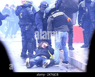 Demonstration von Gelbwesten für die vierte Woche in ganz Frankreich Stockfoto