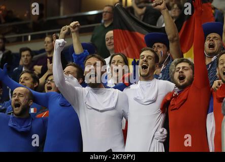 Unterstützer Francais während der IHF Männer-Weltmeisterschaft 2019, Gruppe A Handballspiel zwischen Deutschland und Frankreich am 15. Januar 2019 in der Mercedes-Benz Arena in Berlin, Deutschland Stockfoto