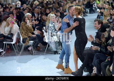 Celine Dion nimmt an der Alexandre Vauthier Haute Couture Spring Summer 2019 im Rahmen der Paris Fashion Week am 22. Januar 2019 in Paris, Frankreich, Teil. Stockfoto