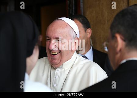 Papst Franziskus feierte die Messe im Moulay Abdallah Komplex in Rabat, der Hauptstadt Marokkos. Vor mehreren tausend Gläubigen.©Manoel Penicaud / Le Pictorium/MAXPPP - Manoel Penicaud / Le Pictorium - 31/03/2019 - Maroc / Rabat / Rabat - Le Pape Francois a celebre une messe au complexe Moulay Abdallah de Rabat, la capitale du Maroc devant plusieurs milliers de fideles. / 31/03/2019 - Marokko / Rabat / Rabat - Papst Franziskus feierte im Moulay Abdallah Komplex in Rabat, der Hauptstadt Marokkos, eine Messe vor mehreren tausend Gläubigen. Stockfoto