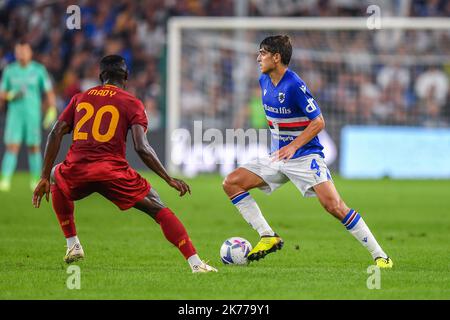 Genua, Italien. 17. Oktober 2022. Made Camara (Roma) - (Sampdoria)04 (Sampdoria) during UC Sampdoria vs AS Roma, ital Soccer Serie A match in Genova, Italy, October 17 2022 Quelle: Independent Photo Agency/Alamy Live News Stockfoto