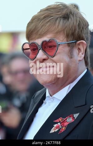 Elton John nimmt an der Vorführung von Rocket man während der jährlichen Filmfestspiele von Cannes am 16. Mai 72. 2019 in Cannes, Frankreich, Teil. Stockfoto