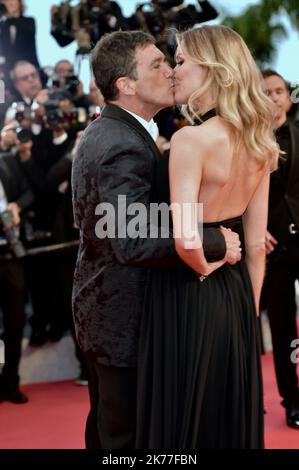 Nicole Kimpel und Antonio Banderas nehmen an der Vorführung von Pain and Glory dolor Y Gloria Douleur et Glorie während der jährlichen Filmfestspiele von Cannes am 17. Mai 72. 2019 in Cannes, Frankreich, Teil Stockfoto