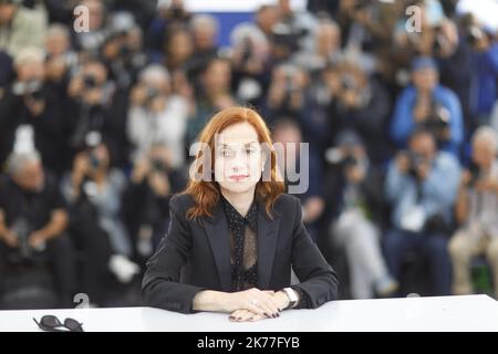 Isabelle Huppert posiert bei der Fotoaufnahme von „Frankie“ während der Filmfestspiele von Cannes 72. im Palais des Festivals in Cannes, Frankreich, am 21. Mai 2019. Stockfoto