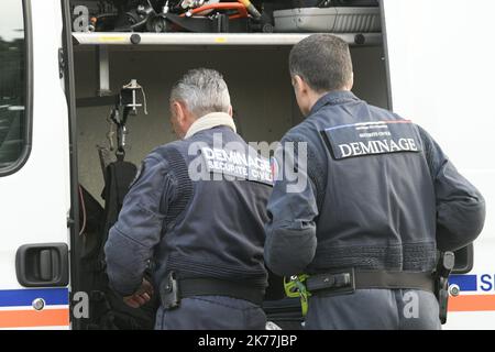 13 Blesses 13 personnes dont une petite fille de 8 ans auraient été blessées dans cette Explosion survenue vers 17h30, ce vendredi 24 Mai. Le secteur est bouclé. Lyon, Frankreich, 22. 2019. Mai - 13 Verletzte bei einer Explosion eines Beutels Stockfoto