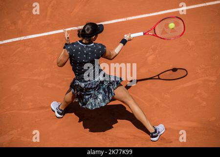 Caroline Garcia (FRA) während seines Spiels gegen Mona Barthel (GER) auf dem Platz Suzanne Lenglen in der ersten Runde des French Open Tennisturniers bei Roland Garros in Paris, Frankreich, 28.. Mai 2019. Stockfoto