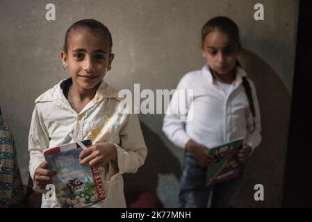 ©Chloe Sharrock / Le Pictorium/MAXPPP - Chloe Sharrock / Le Pictorium - 08/04/2019 - Egypte - Meres et enfants du Village Copte de El-Barsha, en Haute-Egypte. / 08/04/2019 - Ägypten - Mütter und Kinder aus dem koptischen Dorf El-Barsha in Oberägypten. Stockfoto