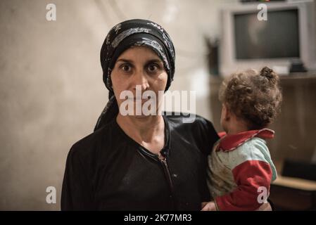 ©Chloe Sharrock / Le Pictorium/MAXPPP - Chloe Sharrock / Le Pictorium - 08/04/2019 - Egypte - Meres et enfants du Village Copte de El-Barsha, en Haute-Egypte. / 08/04/2019 - Ägypten - Mütter und Kinder aus dem koptischen Dorf El-Barsha in Oberägypten. Stockfoto