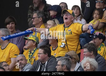 ©ERIC BALEDENT/MAXPPP - Coupe du Monde - Equipe d'Australie féminine vs Equipe d'Italie féminine - 09/06/2019 2019, Phase-Finale - (c) 2019 Baledent/MaxPPP Une supportrice australienne 2019/06/09. Frauenfußballspiel Australien gegen Italien Stockfoto