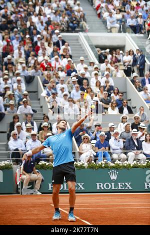 Dominic Thiem aus Österreich ist beim Finale der Herren-Singles gegen Rafael Nadal aus Spanien am 15. Tag der French Open 2019 bei Roland Garros in Paris, Frankreich, vertreten. 09.06.2019 Stockfoto