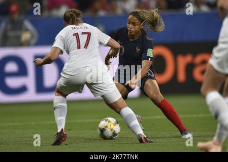 ©Frédérique GRARDO/MAXPPP - Coupe du monde - Equipe de France A Féminine vs Equipe féminine de Norvège - 12/06/2019 Phase de poule - (c) 2019 Grardo/MaxPPP KRISTINE MINDE DELPHINE CASCARINO Stockfoto