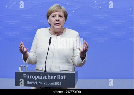 ©Nicolas Landemard / Le Pictorium/MAXPPP - Nicolas Landemard / Le Pictorium - 21/06/2019 - Belgique / Bruxelles / Bruxelles - Declaration devant la Presse de la chanceliere allemande Angela Merkel a l'issue de la Premiere journee du sommet Europeen. / 21/06/2019 - Belgien / Brüssel / Brüssel - Erklärung der deutschen Bundeskanzlerin Angela Merkel zum Abschluss des ersten Tages des Europäischen Gipfels. Stockfoto