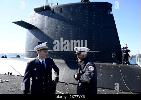 Nach 35 Jahren Dienst ist das Saphir-U-Boot das erste von sechs SNAs der Rubis-Klasse, das Ende Juli 2019 aus dem aktiven Dienst ausscheiden wird. Sapphire ist das zweite von sechs französischen Booten der Rubis-Klasse. Am 1. September 1979 in Cherbourg niedergelegt, wurde sie zwei Jahre später Saphir (Saphir) getauft, und Commander Roy übernahm am 26. Juni 1982 das Kommando über die erste Besatzung. Stockfoto