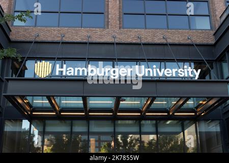 Chicago – circa Oktober 2022: Hamburger University am weltweiten Hauptsitz von McDonald. 40 Prozent der McDonald’s-Führung haben an der Hamburger Unive teilgenommen Stockfoto