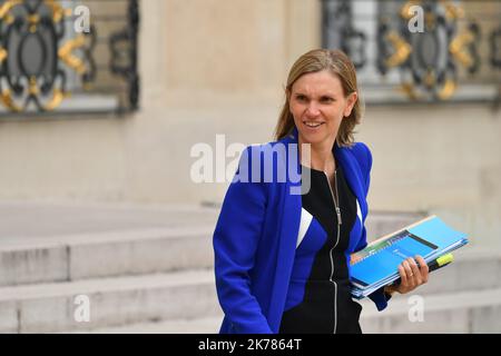 Agnes Pannier-Runacher, Secretaire d'Etat, aufres du Ministre de L'Economie et des Finances en sortie du Conseil des Ministres du 04 Septembre 2019 / 04/09/2019 - Frankreich / Ile-de-France (Region) / Paris - Agnes Pannier-Runacher, Staatssekretärin, An den Minister für Wirtschaft und Finanzen beim Austritt aus dem Ministerrat vom 04. September 2019 Stockfoto