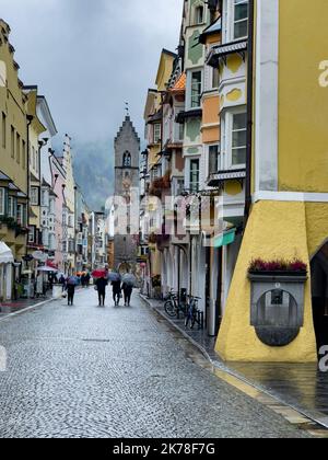 Schöne Einkaufsmöglichkeiten in Sterzing Vipiteno Stockfoto