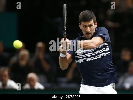 Novak DJOKOVIC (SRB) gegen Corentin MOUTET (FRA). Stockfoto