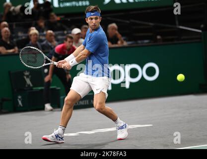 Novak DJOKOVIC (SRB) gegen Corentin MOUTET (FRA). Stockfoto