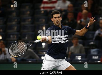 Novak DJOKOVIC (SRB) gegen Corentin MOUTET (FRA). Stockfoto