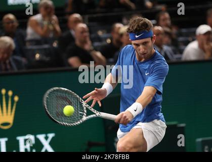 Novak DJOKOVIC (SRB) gegen Corentin MOUTET (FRA). Stockfoto