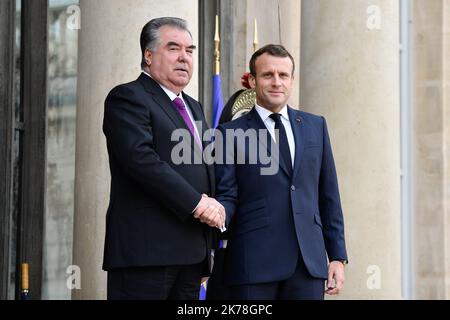 ©Julien Mattia / Le Pictorium/MAXPPP - Julien Mattia / Le Pictorium - 8/11/2019 - Frankreich / Paris - le President Emmanuel Macron recevait au Palais de l'Elysee pour entretien le President de la Republique du Tadschikistan, Mr Emomali RAHMON, le 08 Novembre 2019. / 8/11/2019 - Frankreich / Paris - Präsident Emmanuel Macron hat am 8. November 2019 den Präsidenten der Republik Tadschikistan, Herrn Emomali RAHMON, zu Gesprächen im Elysee-Palast empfangen. Stockfoto