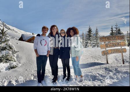 Alexandre Wetter, Pascale Arbillot und Stefi Celma nehmen am fünften Tag des internationalen Comedy-Filmfestivals Alpe D'Huez 23. Teil Stockfoto