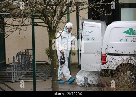 Dekontamination in La Fontaine College in Crépy in Valois Stockfoto