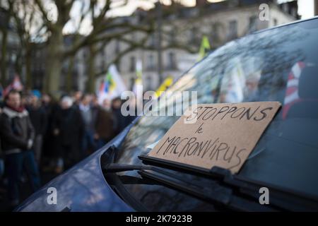 Demonstration gegen die Verwendung des Artikels 49 3 durch die Gouvernement, um den Ruhestand zu ändern. Frankreich, Den 02. März 2020. Stockfoto