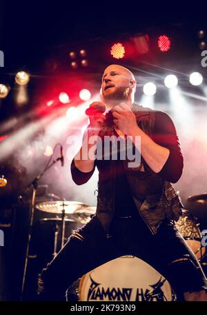 Malmoe, Schweden. 16. Oktober 2022. Die englische Heavy Metal Band Diamond Head spielt ein Live-Konzert im Kulturbolaget in Malmoe. Hier ist Sänger Rasmus Bom Andersen live auf der Bühne zu sehen. (Foto: Gonzales Photo/Alamy Live News Stockfoto
