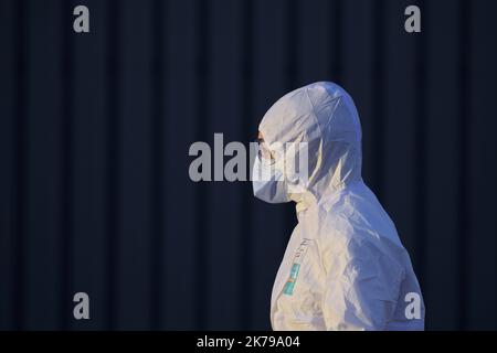 CLERMONT FERRAND: Coronavirus Übertragung von durch die Armee versicherten Patienten bis A400M Flugzeug auf dem Militärstützpunkt Aulnat am 04/03/2020 Stockfoto