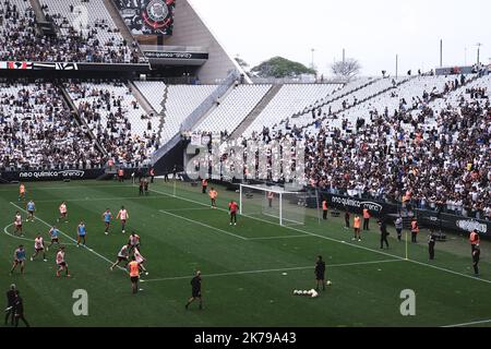 Sao Paulo, Brasilien. 17. Oktober 2022. SP - Sao Paulo - 10/17/2022 - CORINTHIANS, TRAINING - Corinthians Fans beim Training im Arena Corinthians Stadion. Foto: Ettore Chiereguini/AGIF/Sipa USA Quelle: SIPA USA/Alamy Live News Stockfoto