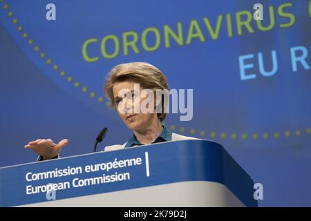 / 15/04/2020 - Belgien / Brüssel - die jeweiligen Präsidenten der Europäischen Kommission und des Europarates haben heute eine Pressekonferenz zur Lage des Coronavirus in Europa und zur Reaktion auf die Krise abgehalten Stockfoto