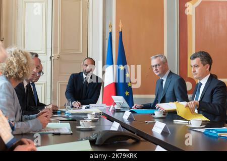 Frankreich, Paris, 2020/05/14 der französische Außenminister Jean-Baptiste Lemoyne, der französische Premierminister Edouard Philippe, der französische Wirtschaftsminister Bruno Le Maire und der französische Minister für öffentliche Finanzen Gerald Darmanin. Der französische Premierminister Edouard Philippe nimmt an dem interministischen Tourismusausschuss Teil. Stockfoto