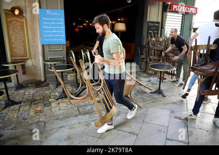 Aix en Provence, Frankreich, juni 1. 2020 Frankreich, Mai 29. 2020 - die Restaurants bereiten sich auf die Wiedereröffnung vor, die am 2.. juni nach der Covid-19-Sperre in Frankreich eingeschränkt wurde Stockfoto