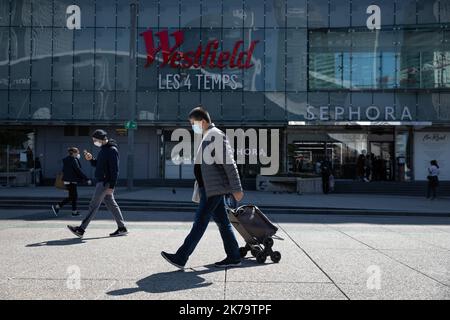 La Defense, Europas größtes Geschäftsviertel, Paris Stockfoto